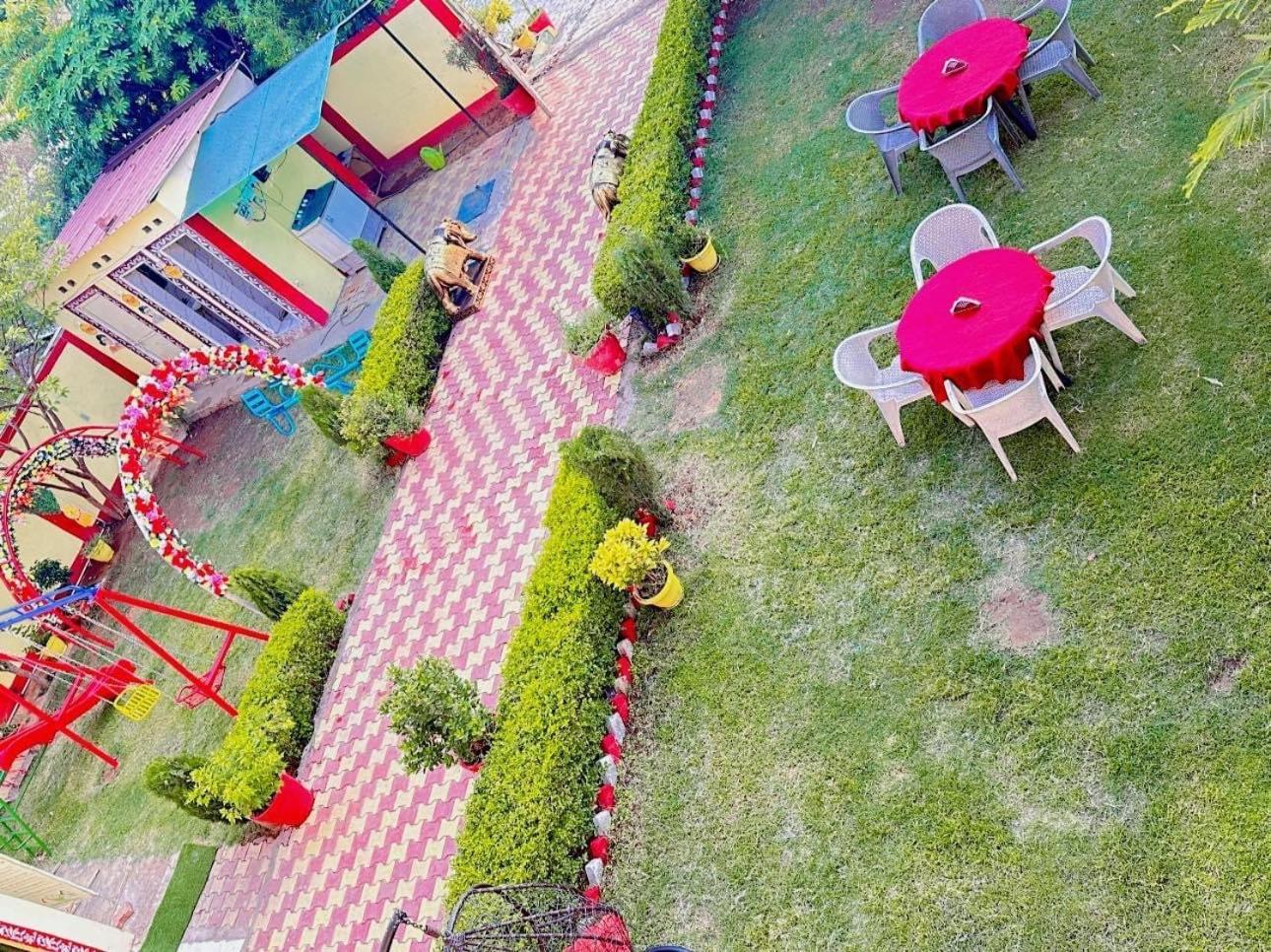 Bundeli Farm Resort & Banquet Orchha Exterior photo