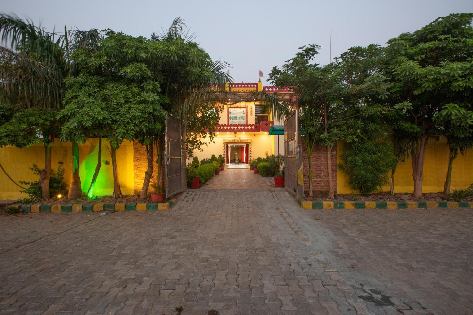 Bundeli Farm Resort & Banquet Orchha Exterior photo